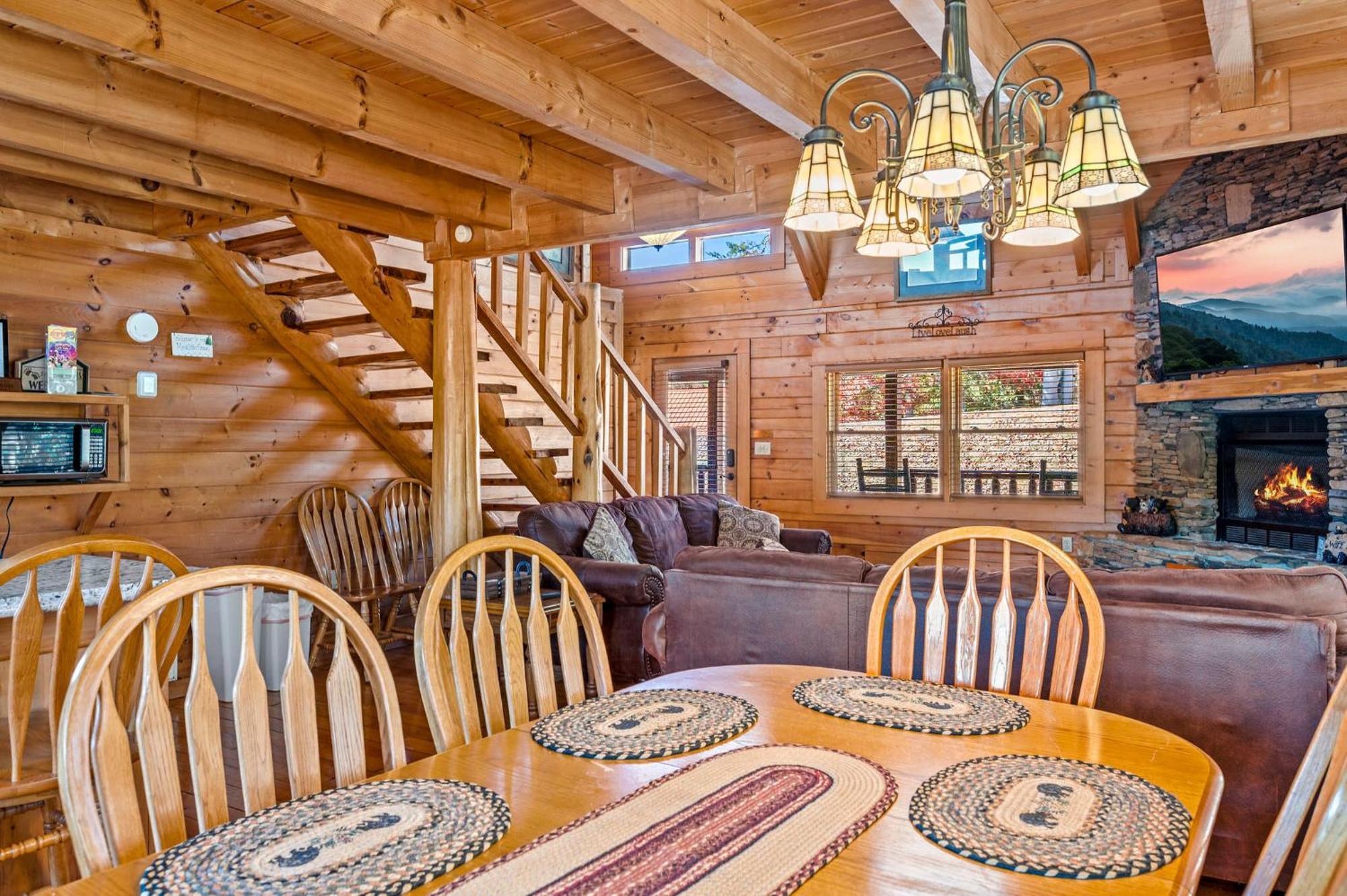 Bearfoot Pines - True Log Cabin - Wi-Fi, Hot Tub, Fishing, Deck With Views! - Mins To Pf Sevierville Eksteriør billede