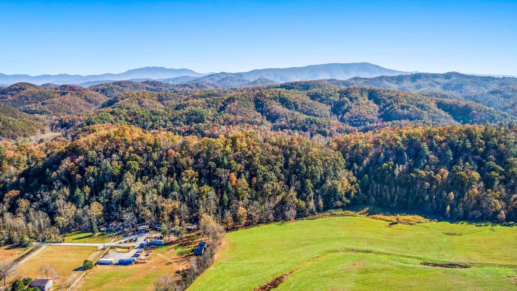 Bearfoot Pines - True Log Cabin - Wi-Fi, Hot Tub, Fishing, Deck With Views! - Mins To Pf Sevierville Eksteriør billede