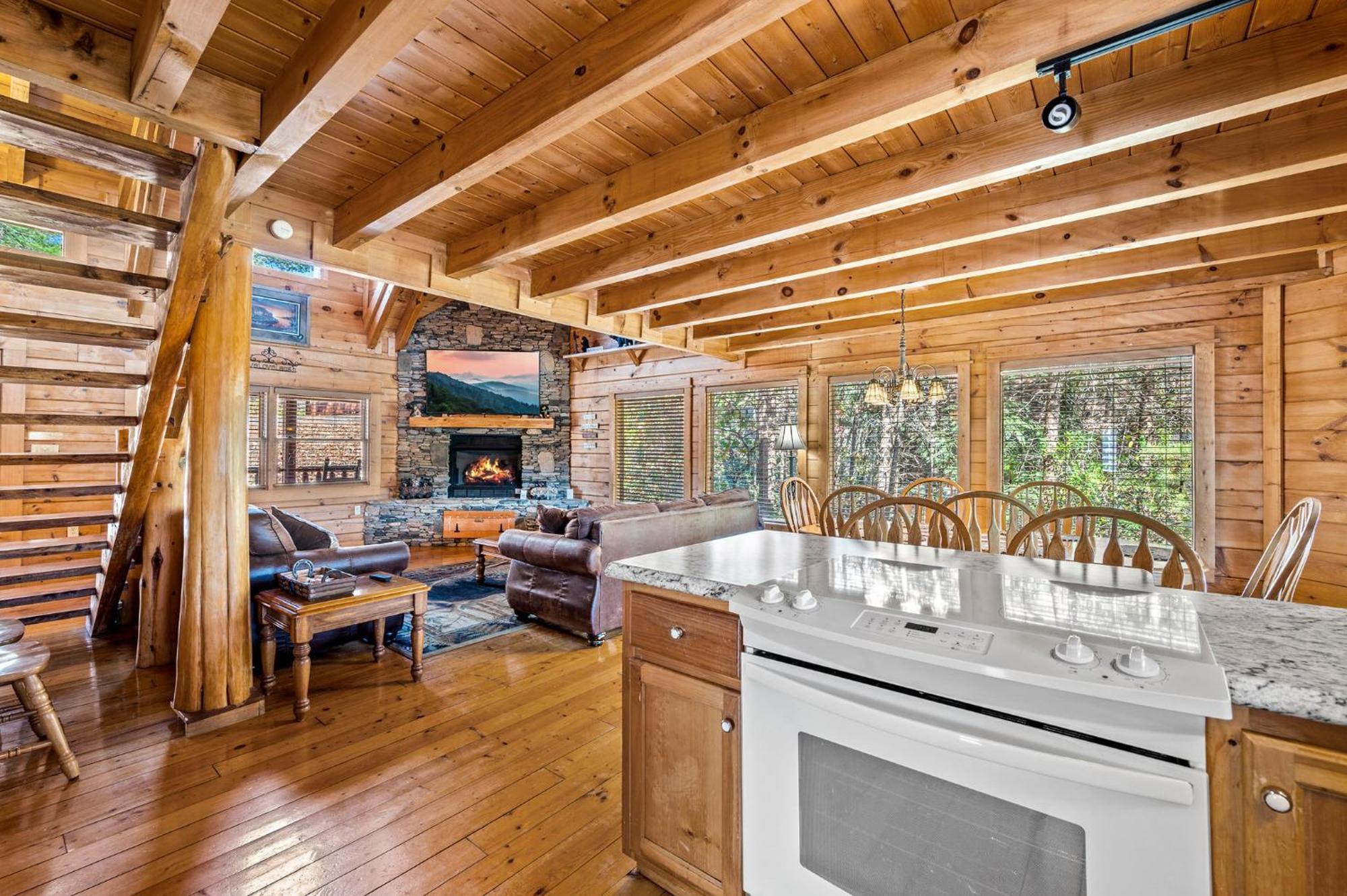 Bearfoot Pines - True Log Cabin - Wi-Fi, Hot Tub, Fishing, Deck With Views! - Mins To Pf Sevierville Eksteriør billede