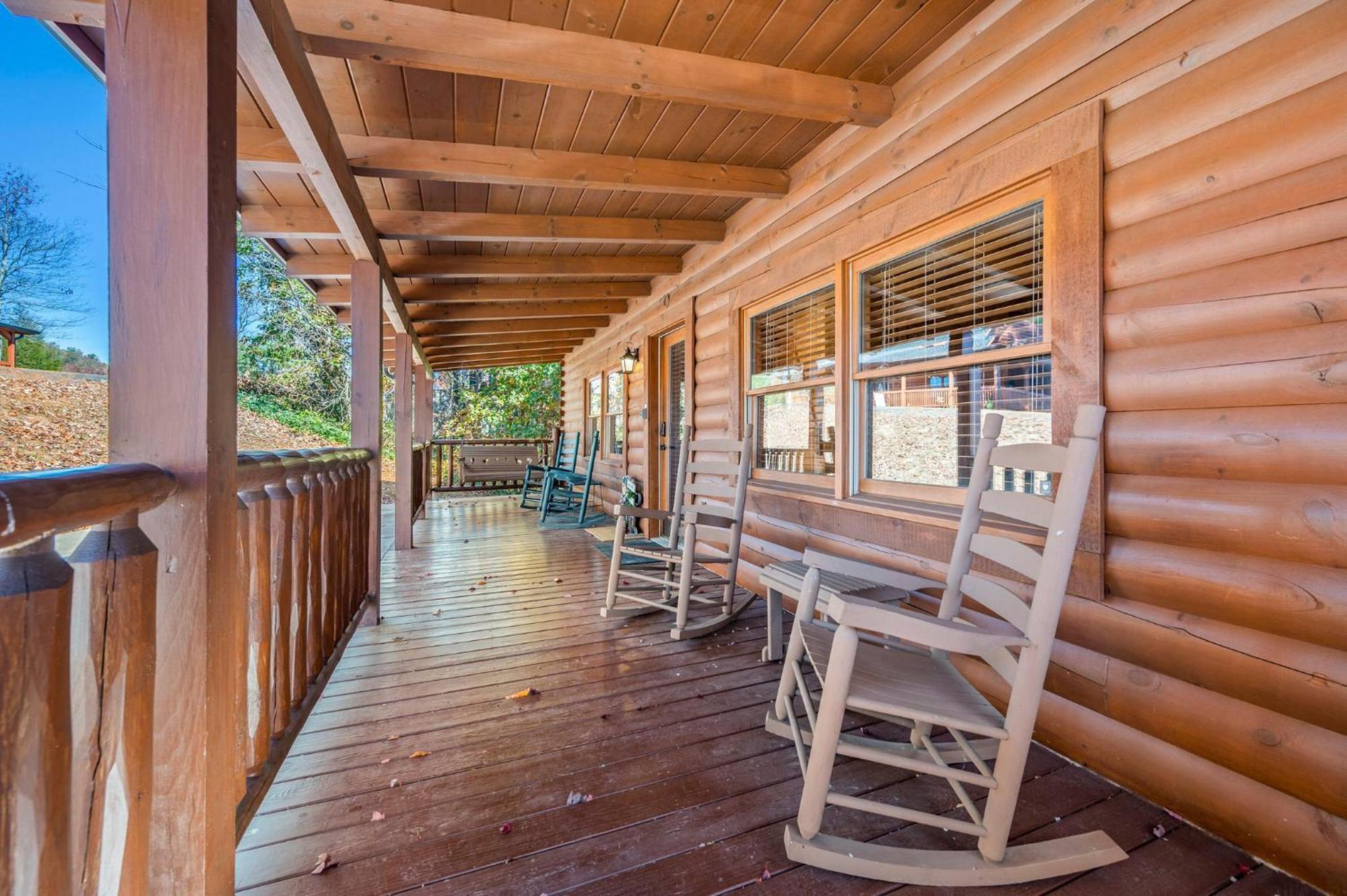 Bearfoot Pines - True Log Cabin - Wi-Fi, Hot Tub, Fishing, Deck With Views! - Mins To Pf Sevierville Eksteriør billede